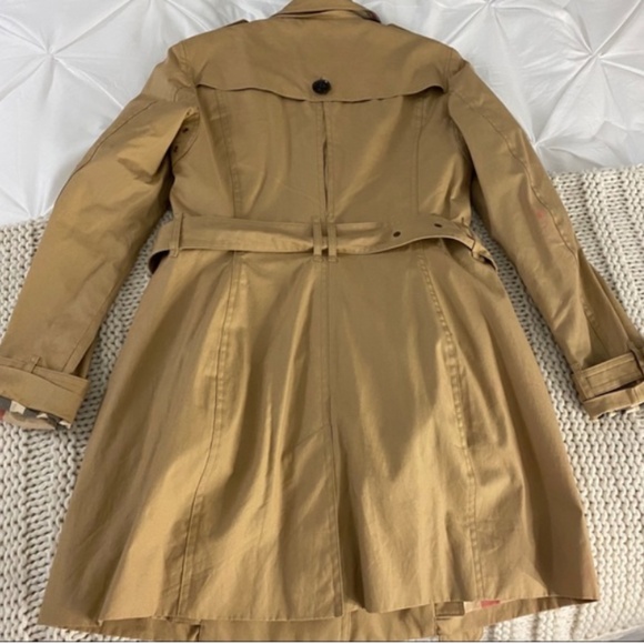 Burberry 'Reymoore' Trench Coat with Detachable Hood & Liner - Picture 5 of 10